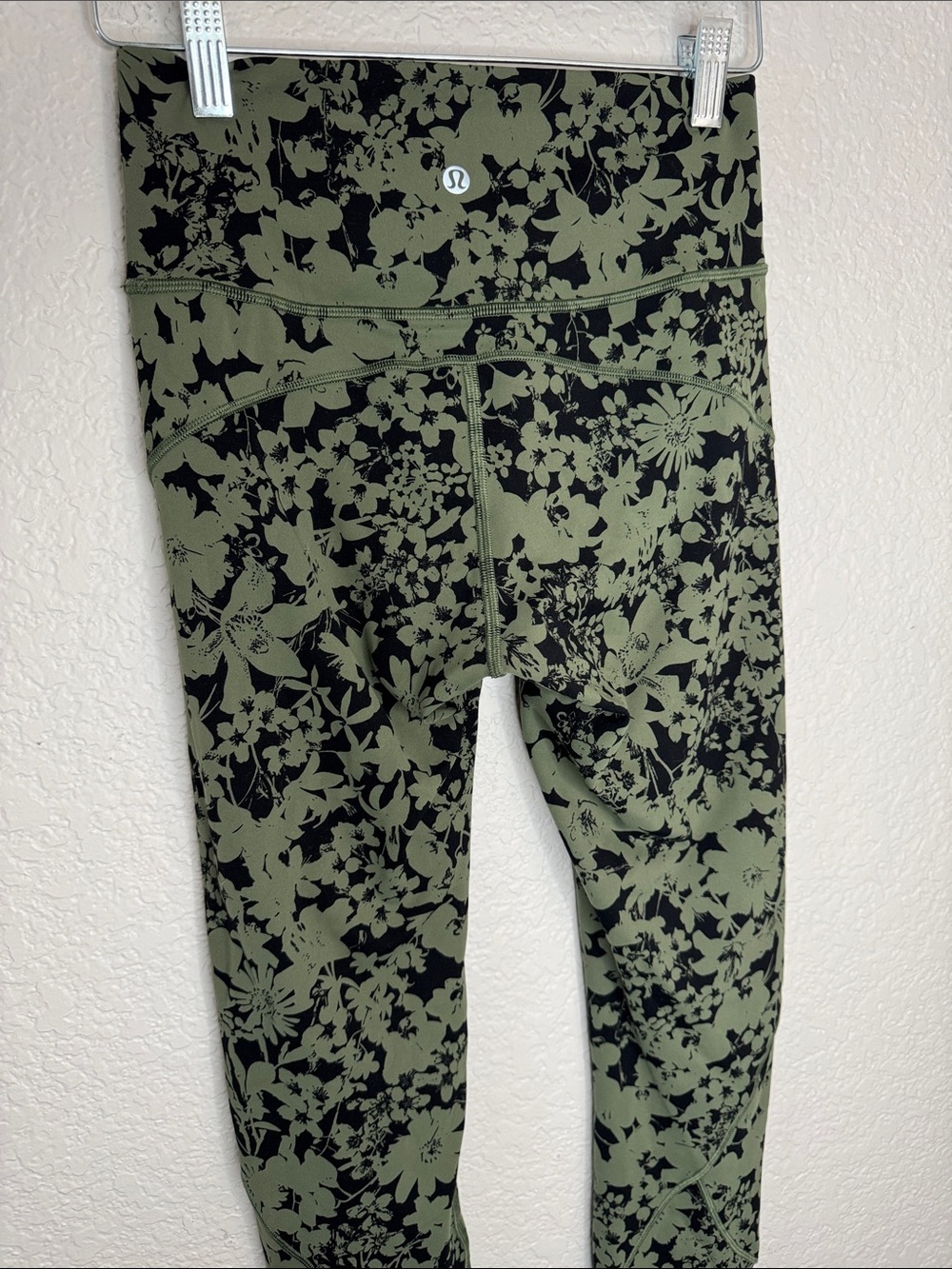 Lululemon In Movement 7/8 Tight Sz 6 Efflorescent Barracks Green Black Leggings - Picture 6 of 8